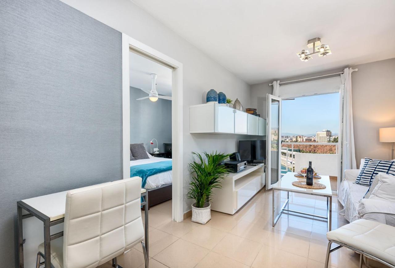 Susana Beach Apartment In Malaga By Solaga Holiday Homes Экстерьер фото