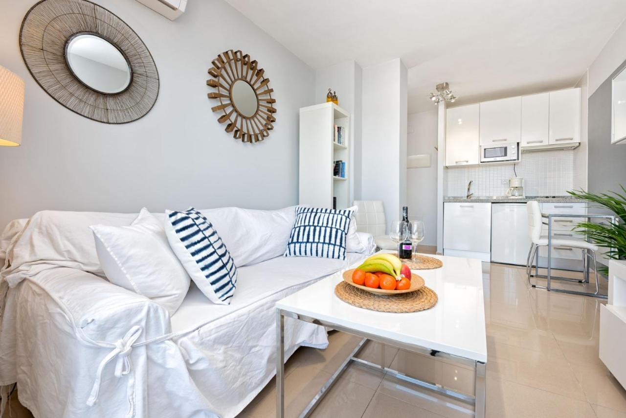 Susana Beach Apartment In Malaga By Solaga Holiday Homes Экстерьер фото